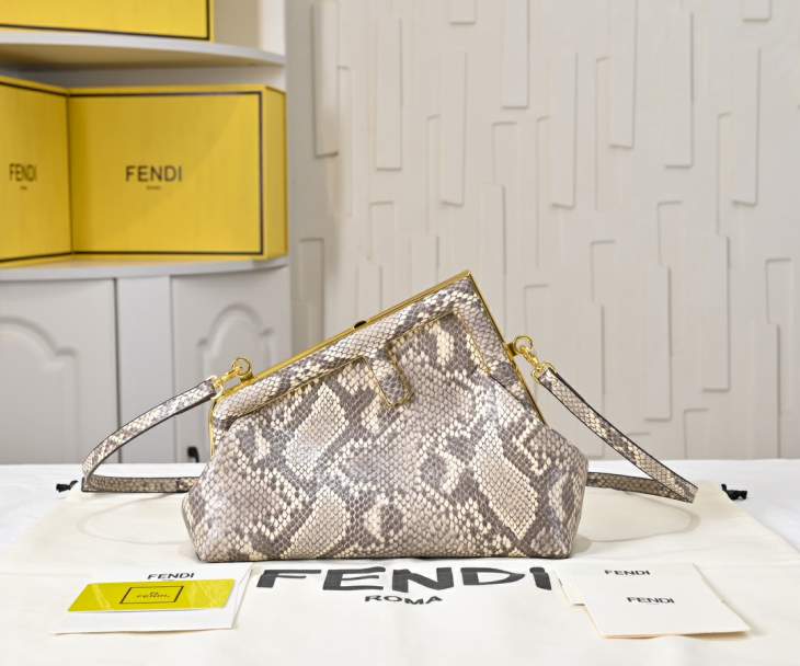 Picture of Fendi Handbags 2 _SKUfw237491861fw